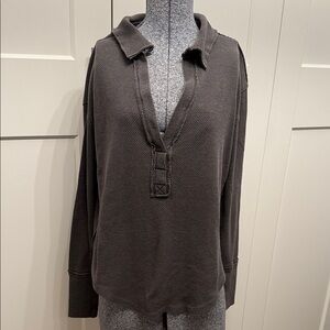 We The Free Charcoal Gray Small Long Sleeve Collared Henley Top